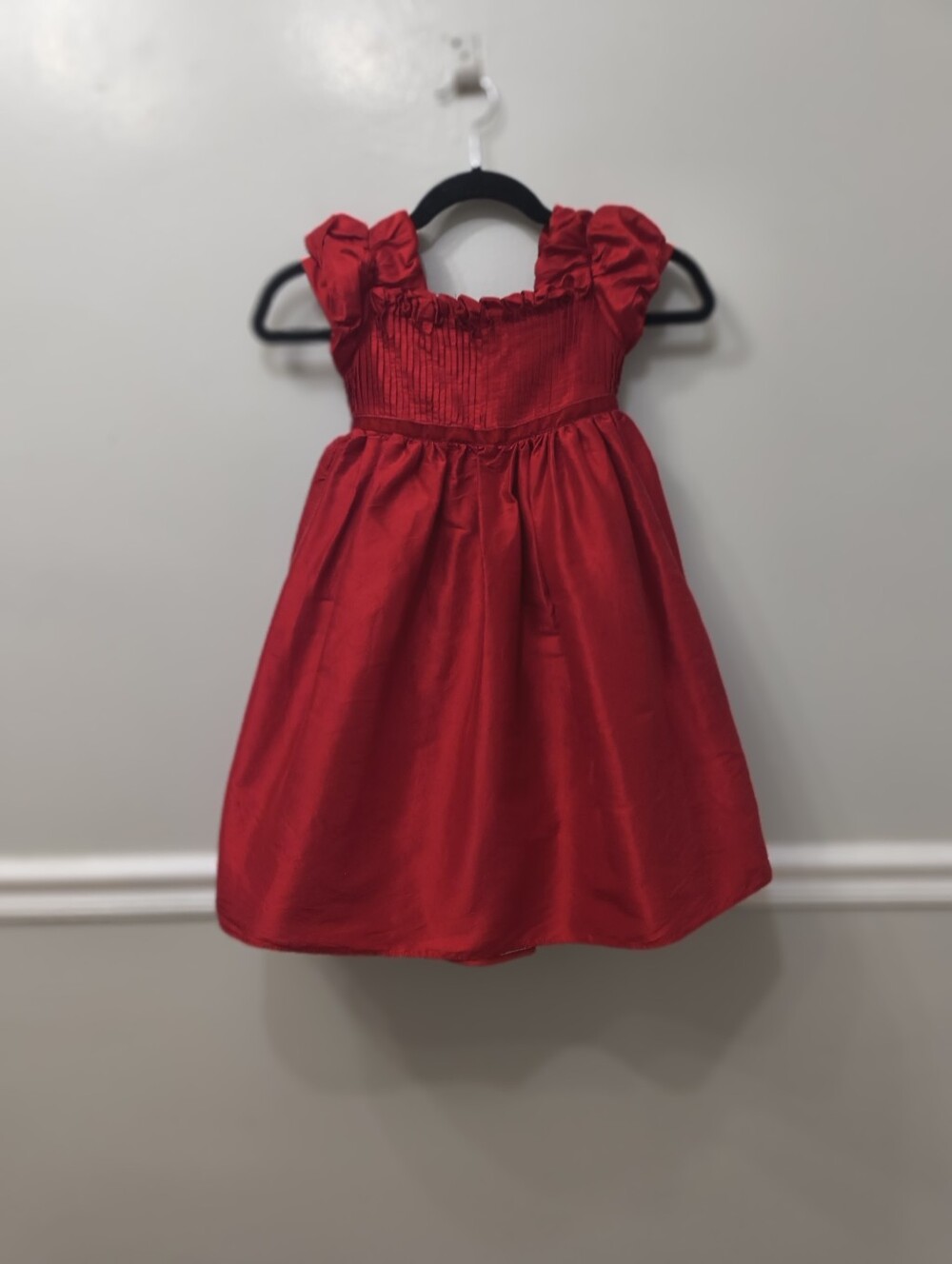 Pippa & Julie 100% Silk Red Ruffle-Shoulder Party Dress Sz 4 Special Occasion